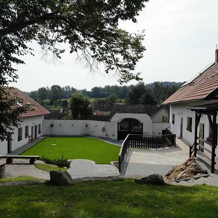Hotel Statek Cesky Dvur Postupice Esterno foto