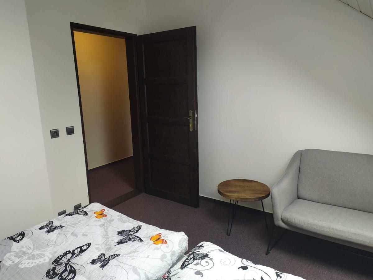Hotel Statek Cesky Dvur Postupice Esterno foto