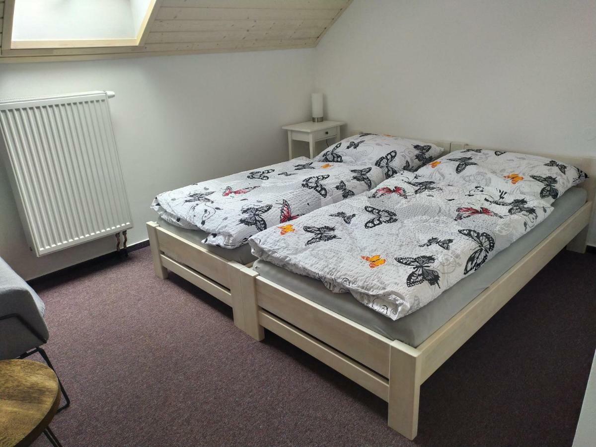 Hotel Statek Cesky Dvur Postupice Esterno foto